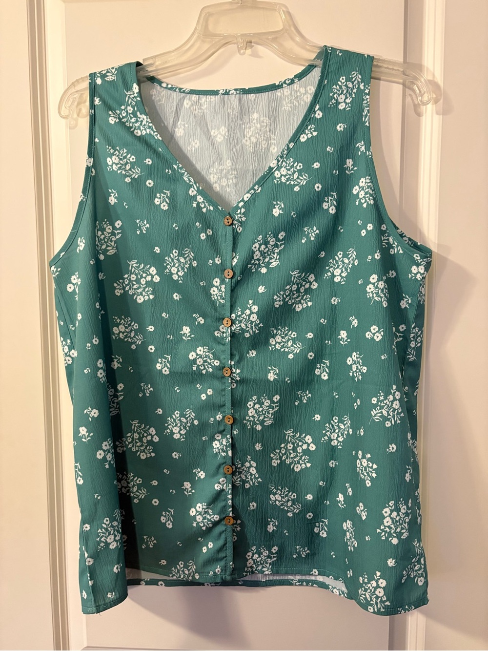 Sleeveless Green Floral Faux Button-Front Women's Top